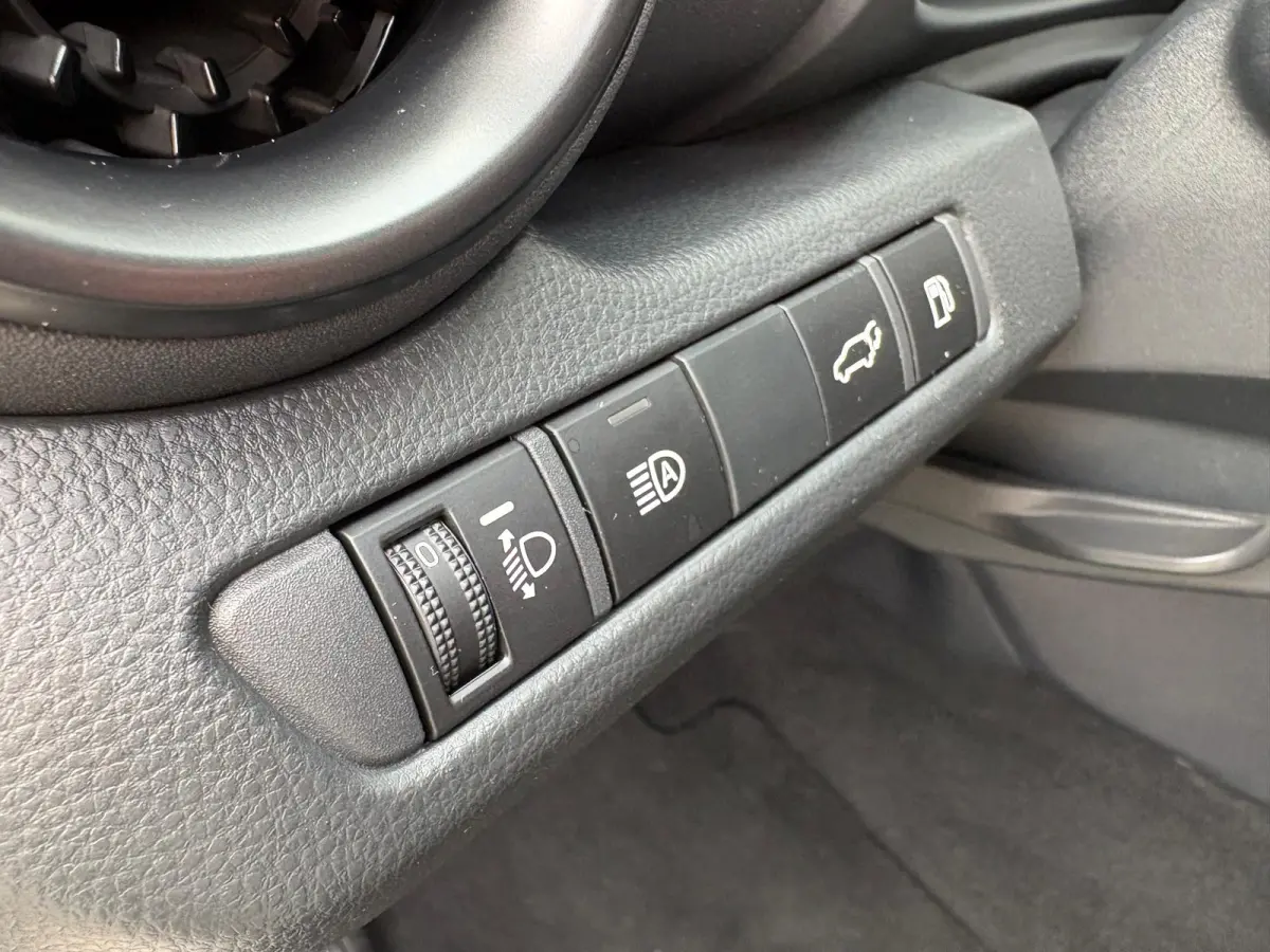 1.8 Hybrid 140PK First Edition Bi-Tone/Winter-pack/Gr.-navigatie/Elektr.klep/Camera/Adapt.-cruise