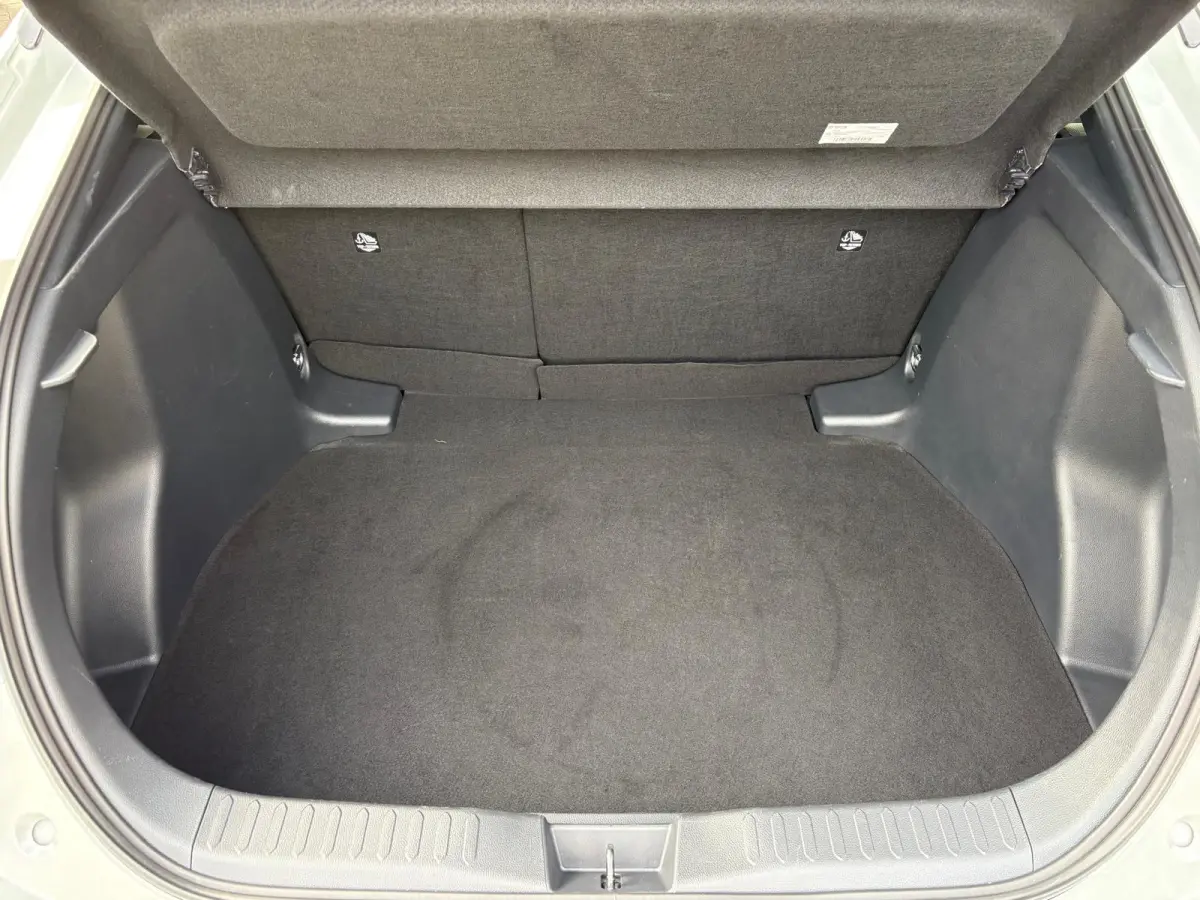 1.8 Hybrid 140PK First Edition Bi-Tone/Winter-pack/Gr.-navigatie/Elektr.klep/Camera/Adapt.-cruise