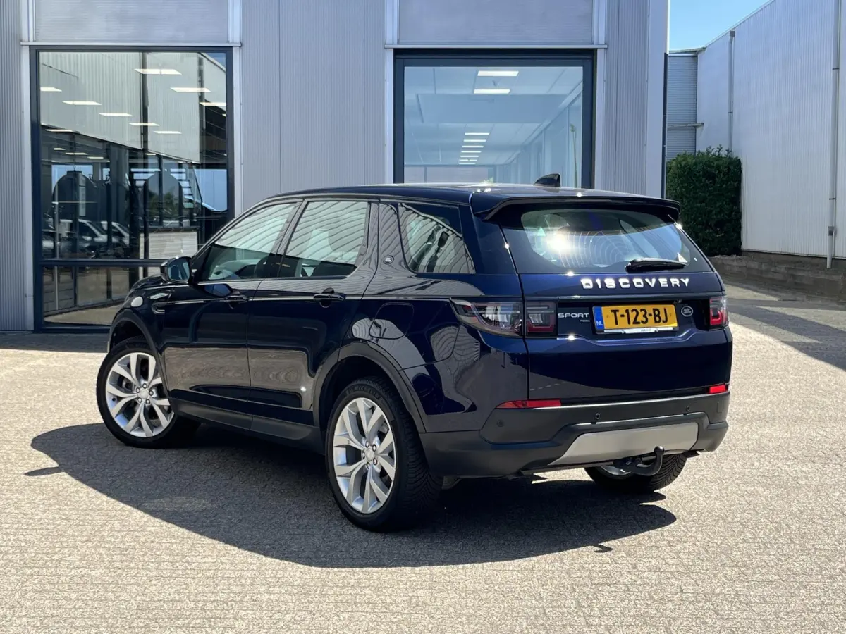 P300e 1.5 R-Dynamic SE | NL Auto/1e Eig./Voll.Historie/Pano.Dak/Navi/Camera/Leder/Afn.Trekhaak/Apple Carplay-Android Auto