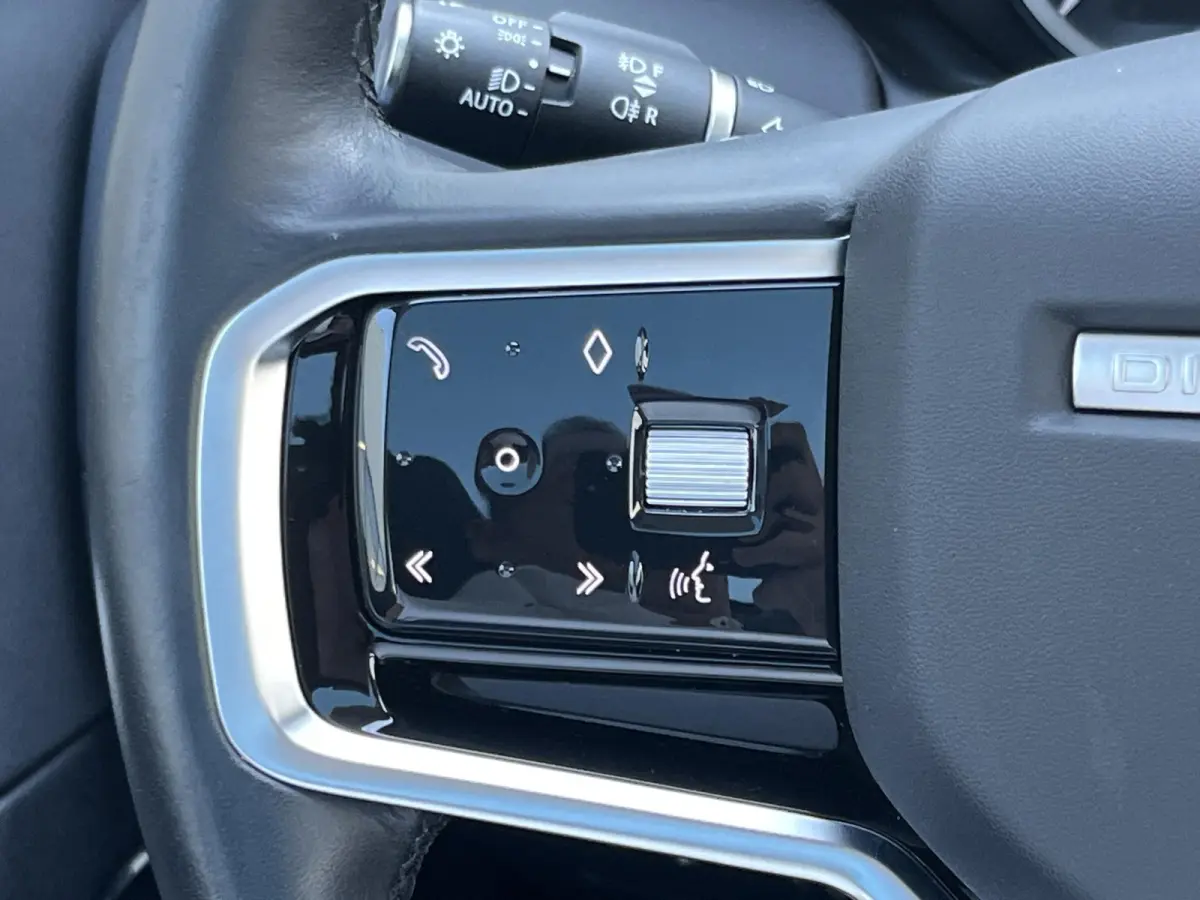 P300e 1.5 R-Dynamic SE | NL Auto/1e Eig./Voll.Historie/Pano.Dak/Navi/Camera/Leder/Afn.Trekhaak/Apple Carplay-Android Auto