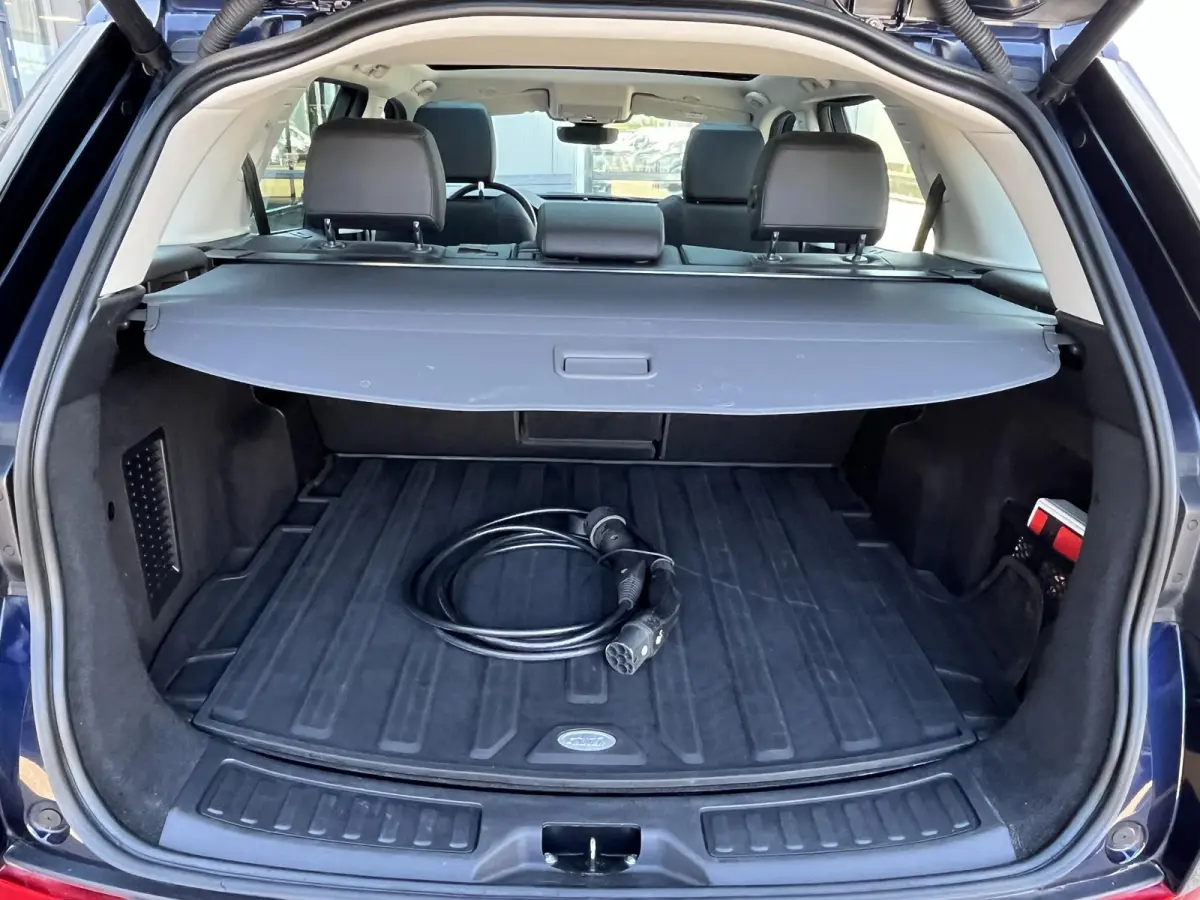 P300e 1.5 R-Dynamic SE | NL Auto/1e Eig./Voll.Historie/Pano.Dak/Navi/Camera/Leder/Afn.Trekhaak/Apple Carplay-Android Auto