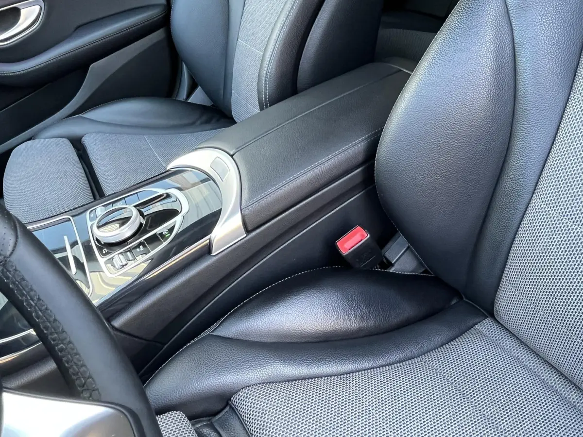 160 Premium Avantgarde | NL Auto/Navi/Camera/Sfeerverl./Clima/Cruise/19"/Elektr.Verstelbare Stoelen