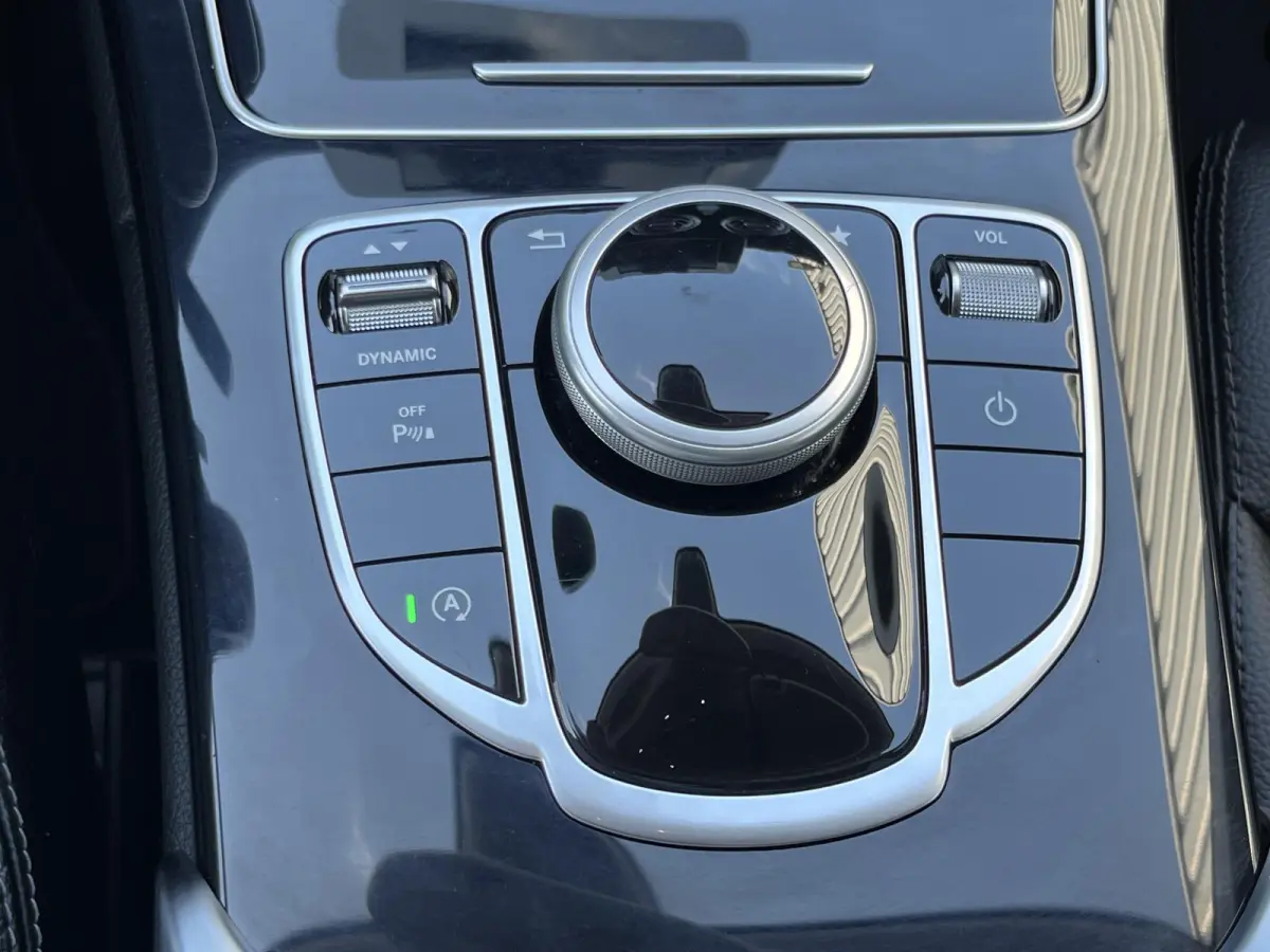 160 Premium Avantgarde | NL Auto/Navi/Camera/Sfeerverl./Clima/Cruise/19"/Elektr.Verstelbare Stoelen