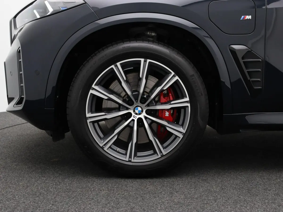 xDrive50e M Sportpakket Pro | Travel Pack | Innovation Pack | Comfort Pack | Soft CLose | Comfort Pack | Trekhaak | Panoramadak GlasLounge | Comfortstoelen | Driving Assistant Professional |