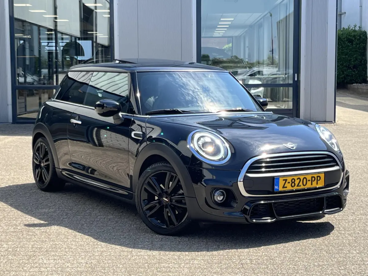 1.5 One Chili | Pano.Dak/Sportstoelen/Leder-Alcantara/JCW pakket/Navi/Clima/Cruise/Apple CarPlay-Android Auto