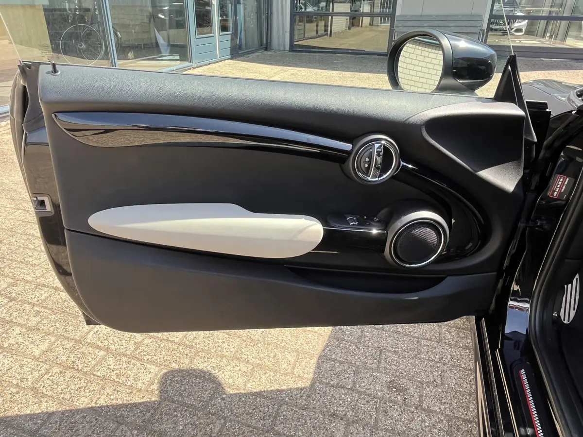 1.5 One Chili | Pano.Dak/Sportstoelen/Leder-Alcantara/JCW pakket/Navi/Clima/Cruise/Apple CarPlay-Android Auto