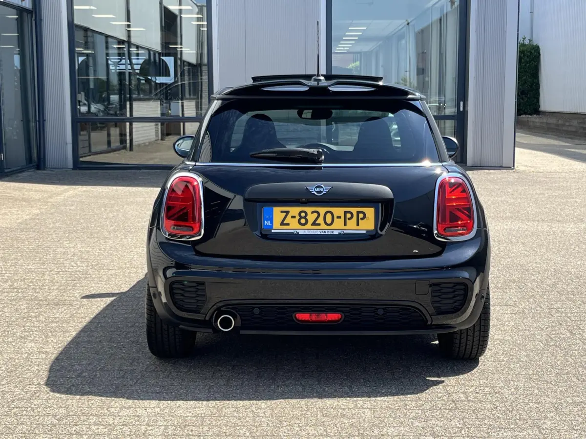1.5 One Chili | Pano.Dak/Sportstoelen/Leder-Alcantara/JCW pakket/Navi/Clima/Cruise/Apple CarPlay-Android Auto