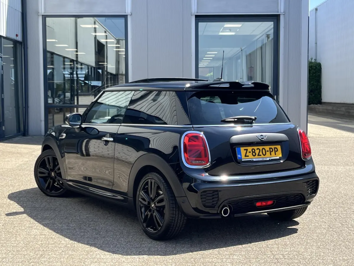 1.5 One Chili | Pano.Dak/Sportstoelen/Leder-Alcantara/JCW pakket/Navi/Clima/Cruise/Apple CarPlay-Android Auto