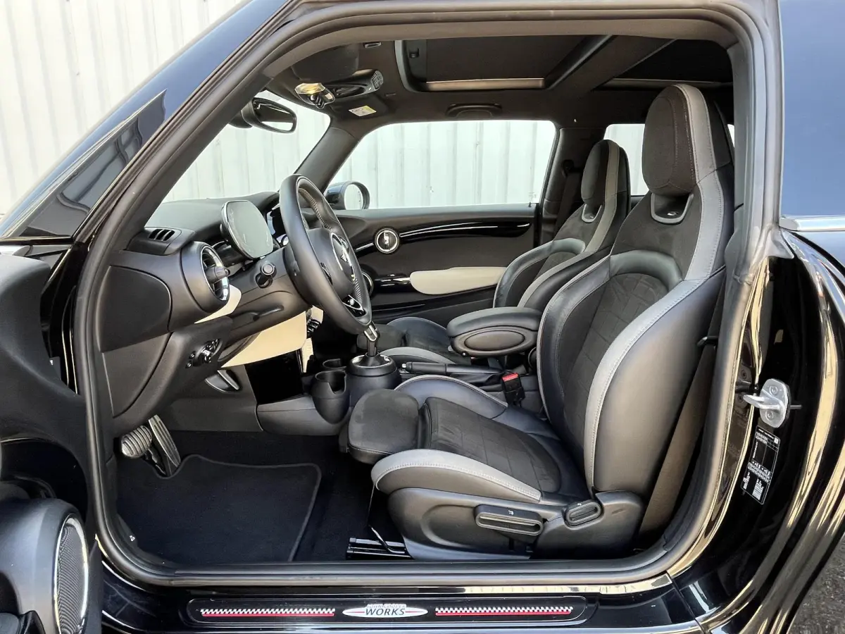 1.5 One Chili | Pano.Dak/Sportstoelen/Leder-Alcantara/JCW pakket/Navi/Clima/Cruise/Apple CarPlay-Android Auto