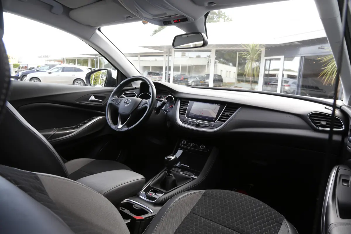 1.2 Turbo Innovation*Perfect Onderh.*Apple Carplay-Android/Navi/Dodehoek/Cruise-Control/Half Leder/Elek. Klep/Parkeersens./18 inch LM*