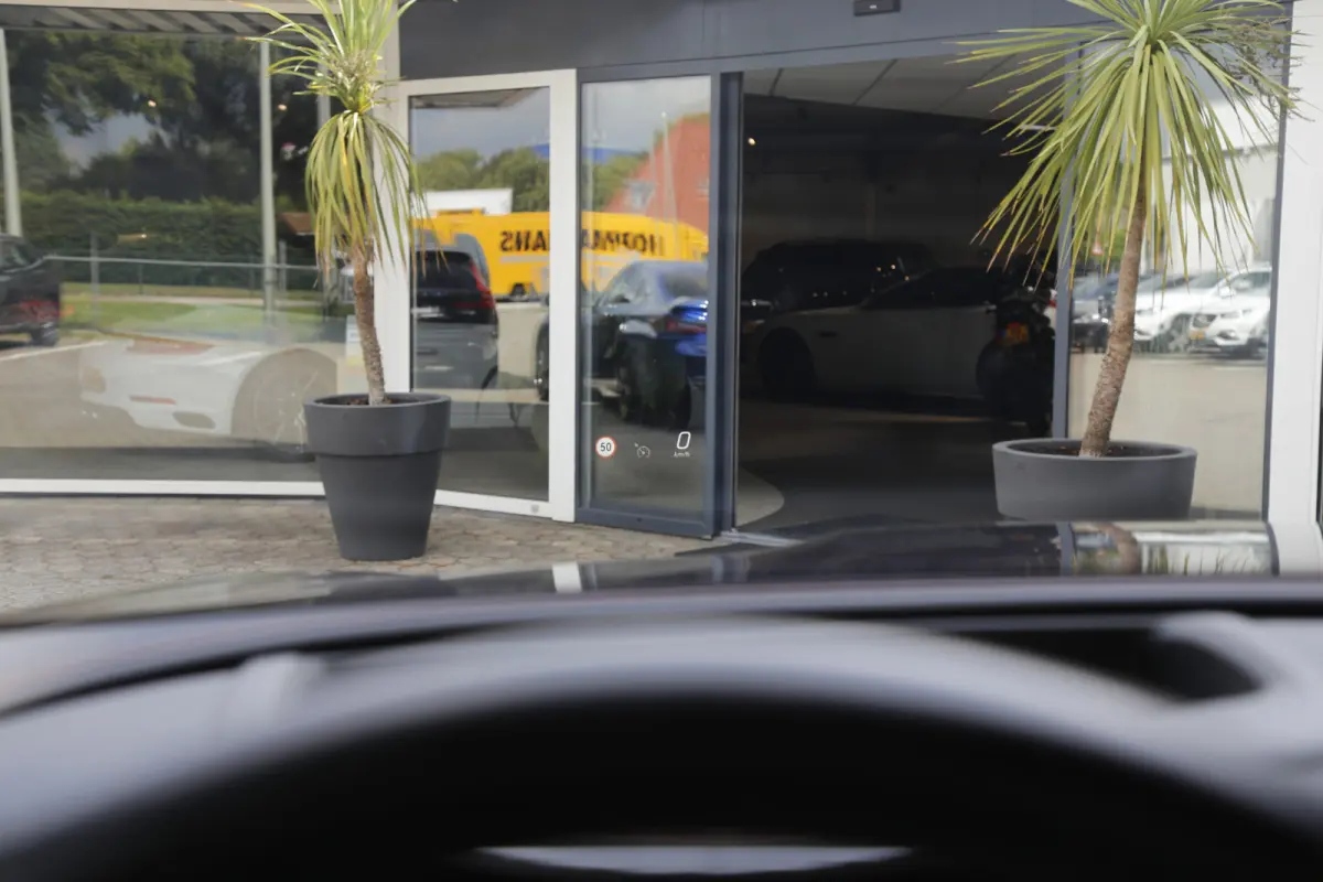 Plug in hybride 4MATIC AMG Line*Perfect MB Onderh.*Luchtvering/Elek. Trekhaak/360/ACC/Burmester/Treeplanken/Bi-Color Leder/HUDLED/DAB/Sfeer/Dodehoek/Apple Carplay-Android/Parkeersens.V+A/19 