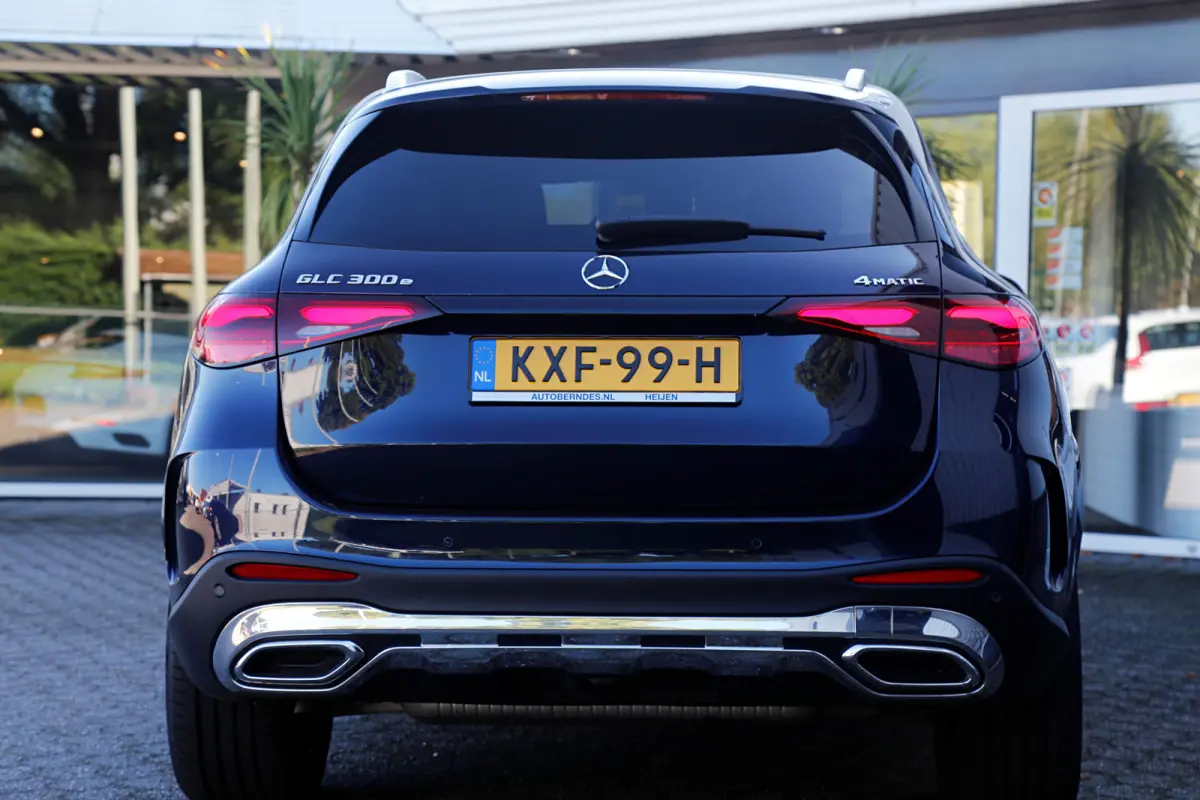 Plug in hybride 4MATIC AMG Line*Perfect MB Onderh.*Luchtvering/Elek. Trekhaak/360/ACC/Burmester/Treeplanken/Bi-Color Leder/HUDLED/DAB/Sfeer/Dodehoek/Apple Carplay-Android/Parkeersens.V+A/19 