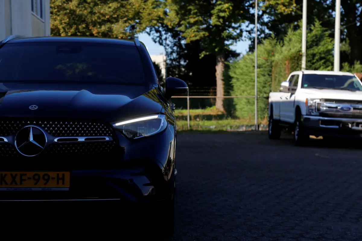 Plug in hybride 4MATIC AMG Line*Perfect MB Onderh.*Luchtvering/Elek. Trekhaak/360/ACC/Burmester/Treeplanken/Bi-Color Leder/HUDLED/DAB/Sfeer/Dodehoek/Apple Carplay-Android/Parkeersens.V+A/19 