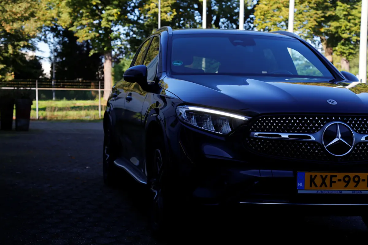 Plug in hybride 4MATIC AMG Line*Perfect MB Onderh.*Luchtvering/Elek. Trekhaak/360/ACC/Burmester/Treeplanken/Bi-Color Leder/HUDLED/DAB/Sfeer/Dodehoek/Apple Carplay-Android/Parkeersens.V+A/19 