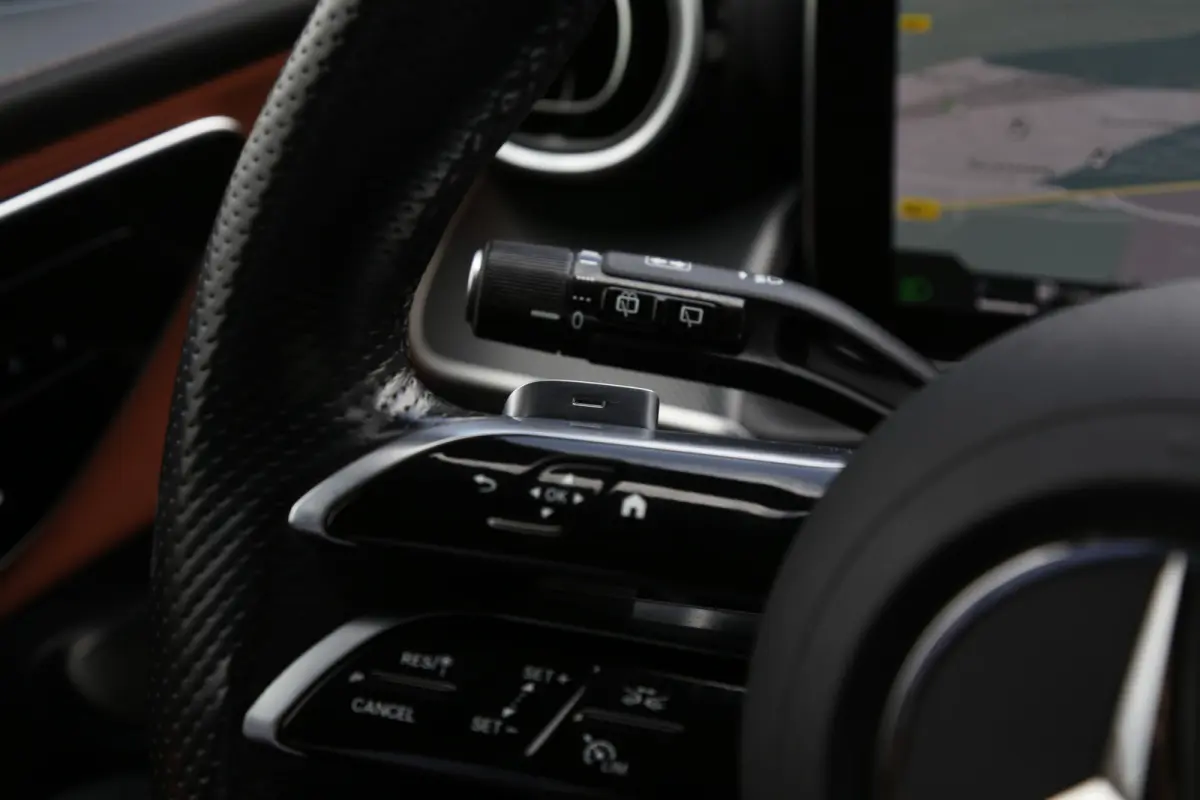 Plug in hybride 4MATIC AMG Line*Perfect MB Onderh.*Luchtvering/Elek. Trekhaak/360/ACC/Burmester/Treeplanken/Bi-Color Leder/HUDLED/DAB/Sfeer/Dodehoek/Apple Carplay-Android/Parkeersens.V+A/19 