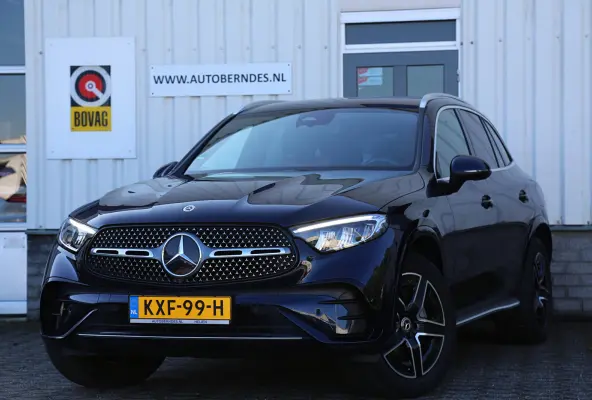 Plug in hybride 4MATIC AMG Line*Perfect MB Onderh.*Luchtvering/Elek. Trekhaak/360/ACC/Burmester/Treeplanken/Bi-Color Leder/HUDLED/DAB/Sfeer/Dodehoek/Apple Carplay-Android/Parkeersens.V+A/19 
