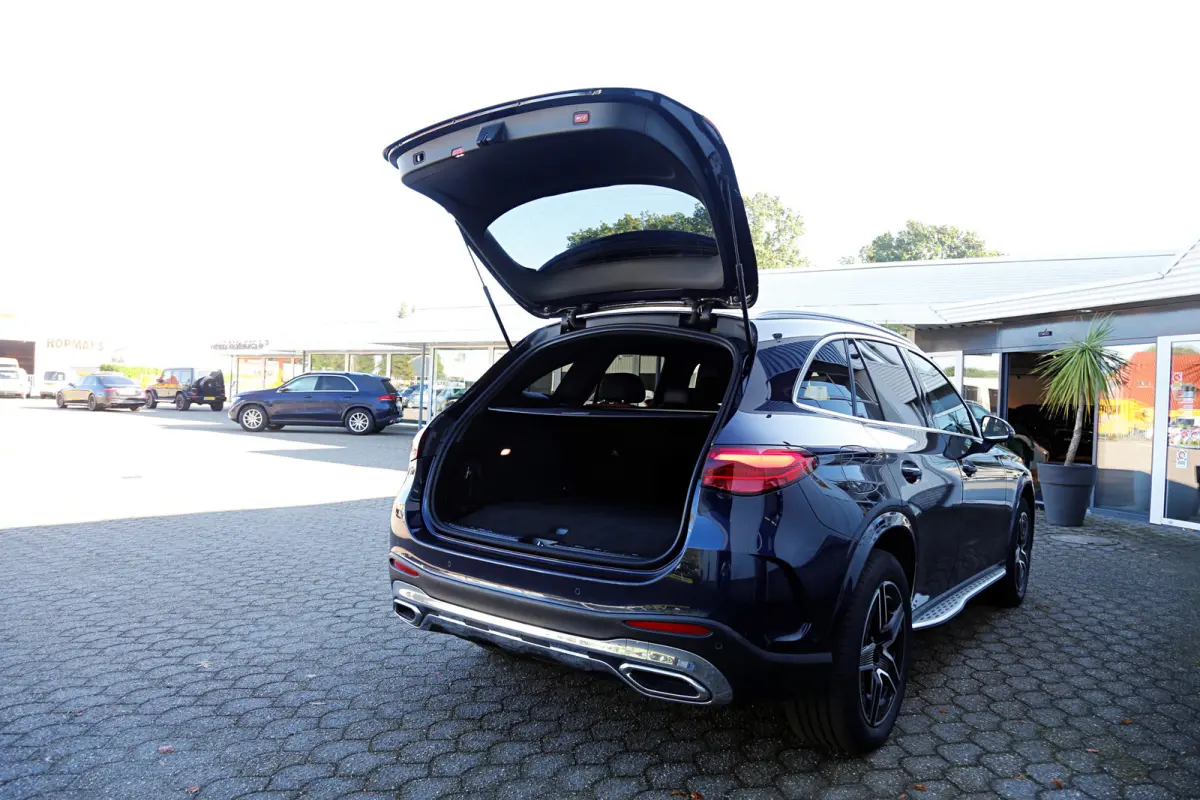 Plug in hybride 4MATIC AMG Line*Perfect MB Onderh.*Luchtvering/Elek. Trekhaak/360/ACC/Burmester/Treeplanken/Bi-Color Leder/HUDLED/DAB/Sfeer/Dodehoek/Apple Carplay-Android/Parkeersens.V+A/19 