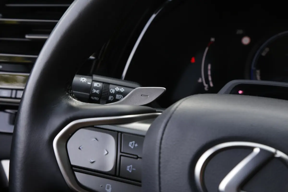 350h Hybrid 4WD*Lexus fabrieksg.T/m05-2034!*Perfect Lexus Onderh.*HUD/ACC/Leder/Stoelverw./Stuurverw./Stuurkoeling/Dodehoek/Memorie/Elek. Klep/Keyless Entry+Go/Apple Carplay-Android/Camera/P