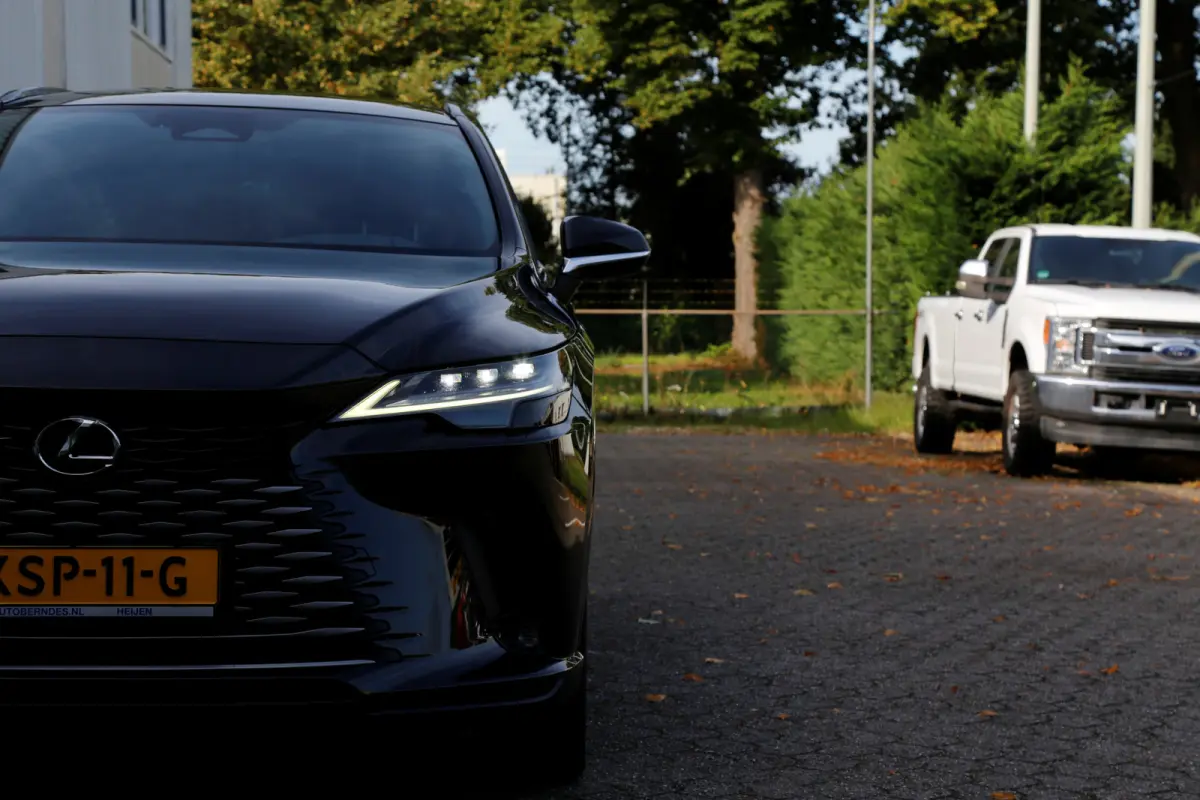 350h Hybrid 4WD*Lexus fabrieksg.T/m05-2034!*Perfect Lexus Onderh.*HUD/ACC/Leder/Stoelverw./Stuurverw./Stuurkoeling/Dodehoek/Memorie/Elek. Klep/Keyless Entry+Go/Apple Carplay-Android/Camera/P
