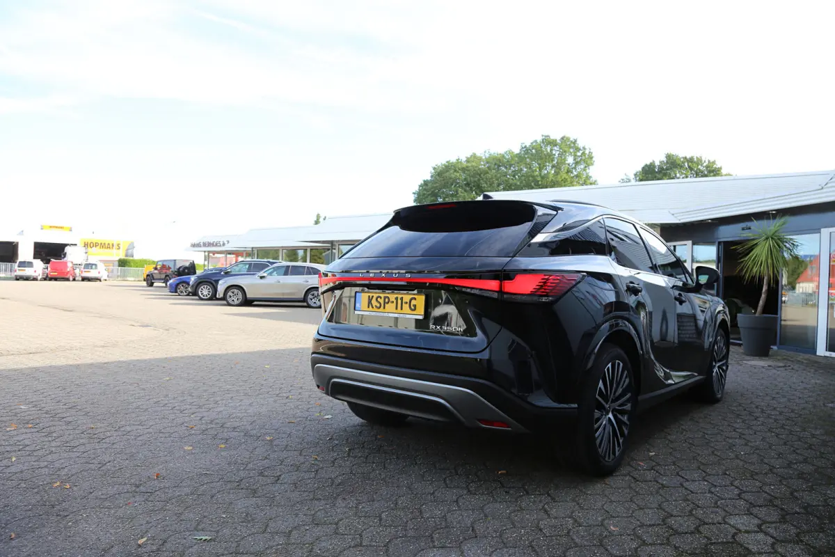 350h Hybrid 4WD*Lexus fabrieksg.T/m05-2034!*Perfect Lexus Onderh.*HUD/ACC/Leder/Stoelverw./Stuurverw./Stuurkoeling/Dodehoek/Memorie/Elek. Klep/Keyless Entry+Go/Apple Carplay-Android/Camera/P