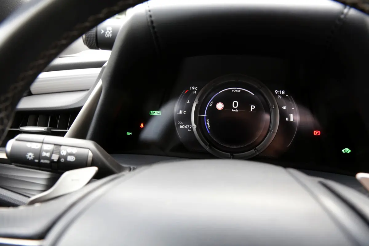 F Sport *Lexus fabrieksg.t/m07-2031*Perfect Lexus Onderh.*Schuifdak/ACC/Leder/F-Sport 4x/Keyless Entry+Go/Stoelverw./Memorie/Dodehoek/Camera/LED/DAB/Parkeersens.V+A/19 inch LM*