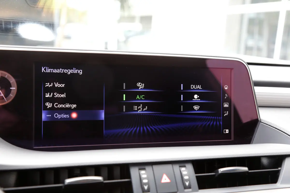 F Sport *Lexus fabrieksg.t/m07-2031*Perfect Lexus Onderh.*Schuifdak/ACC/Leder/F-Sport 4x/Keyless Entry+Go/Stoelverw./Memorie/Dodehoek/Camera/LED/DAB/Parkeersens.V+A/19 inch LM*