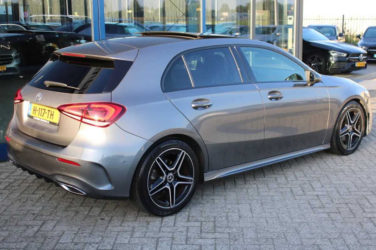 180 AUT7 AMG LINE NIGHT PAKKET PANORAMADAK CARPLAY <<NL AUTO>>