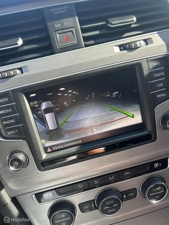 1.0 TSI Bluemotion ECC/NAVIGATIE/PDC