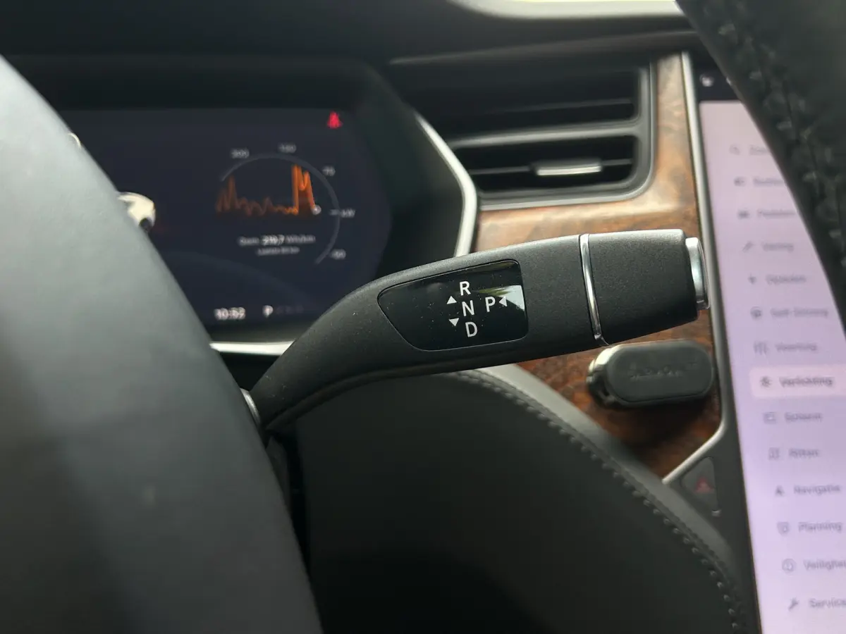 Long Range | Adap. Cruise Control | Pano | Trekhaak | 360 camera | Stoelverwarming | Stuurverwarming |