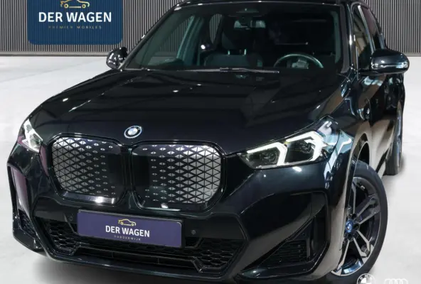 xDrive30 67 kWh M SPORT / KEYLESS ENTRY-START / 19" / AUT DIM SPIEGELS / DRAADLOOS LADEN TEL