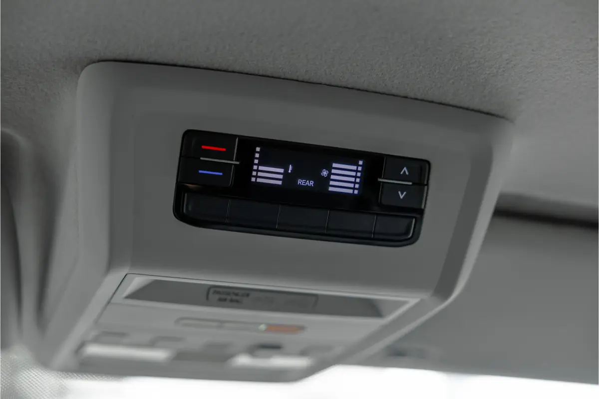 2.0 TDI L2H1 DSG DC | Dubbel cabine | 6-Zitter | Bi-Xenon | Camera | CarPlay | MF Stuur | Nieuw | BPM Vrij | DAB | Trekhaak | Cruise control