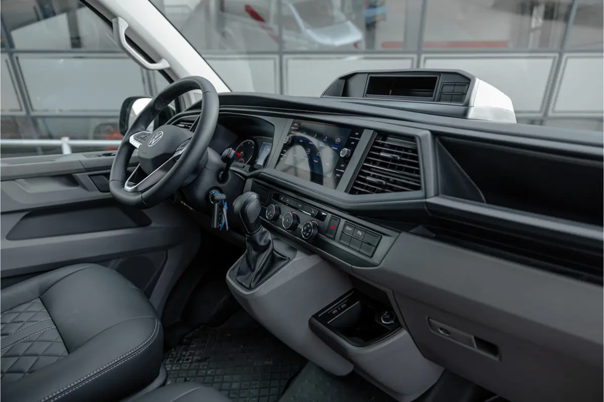2.0 TDI L2H1 DSG DC | Dubbel cabine | 6-Zitter | Bi-Xenon | Camera | CarPlay | MF Stuur | Nieuw | BPM Vrij | DAB | Trekhaak | Cruise control