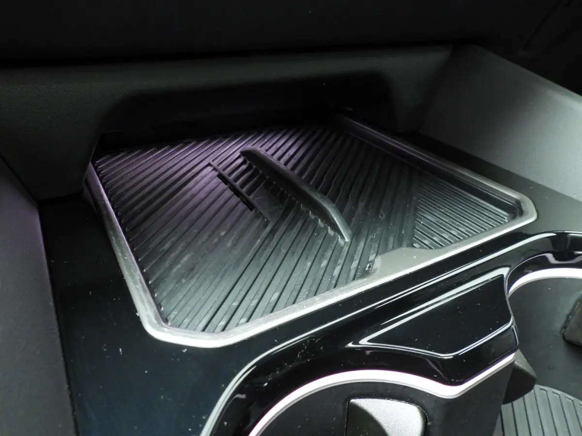 550e xDrive | M-Sportpakket | LED | HUD | Active cruise | Elektr. zetels | Keyles go | DAB | Bowers & Wilkins sound | Alu 21 inch
