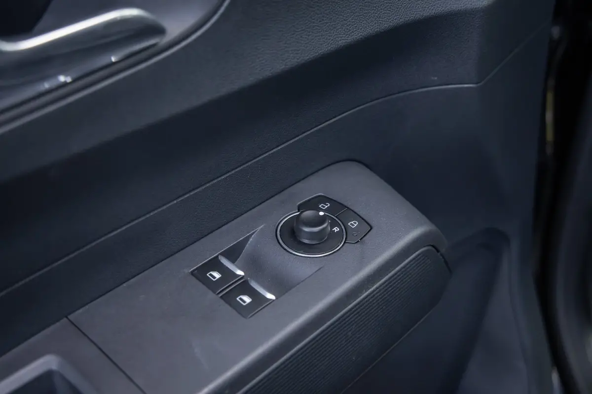 1.0 Trend 125pk | Nieuw model | Achteruitrijcamera | Airco | Apple Carplay/Android Auto|telefoonintegratie premium