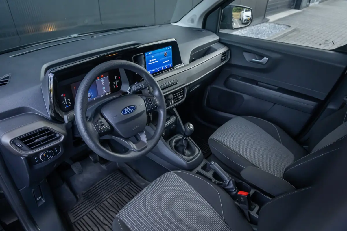 1.0 Trend 125pk | Nieuw model | Achteruitrijcamera | Airco | Apple Carplay/Android Auto|telefoonintegratie premium