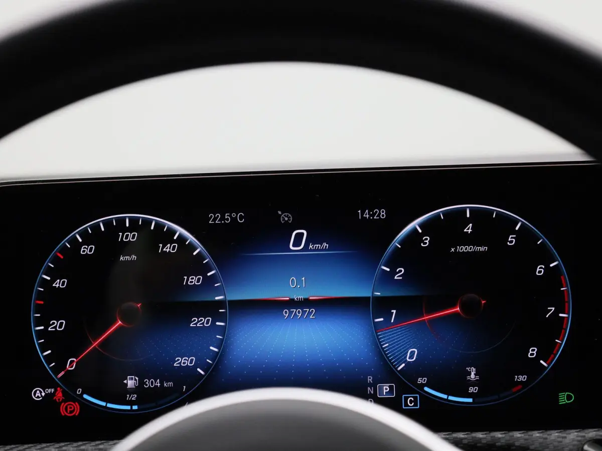 180 Business Solution | Automaat | Navigatie | Achteruitrijcamera | Stoelverwarming | Wide Screen Virtual Cockpit | Cruise Control | Climate Control | Parkeersensoren | Bluetooth | LED | Led