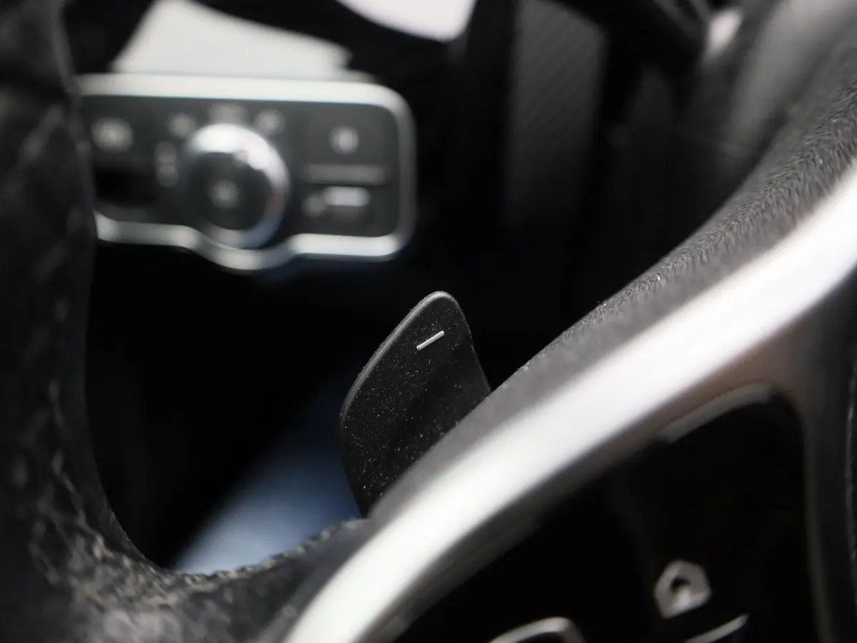 180 Business Solution | Automaat | Navigatie | Achteruitrijcamera | Stoelverwarming | Wide Screen Virtual Cockpit | Cruise Control | Climate Control | Parkeersensoren | Bluetooth | LED | Led