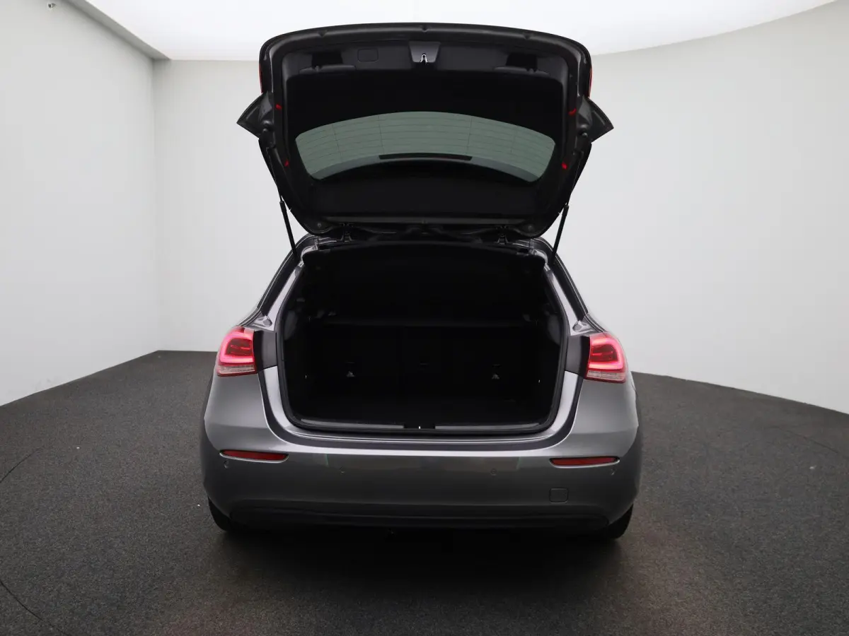 180 Business Solution | Automaat | Navigatie | Achteruitrijcamera | Stoelverwarming | Wide Screen Virtual Cockpit | Cruise Control | Climate Control | Parkeersensoren | Bluetooth | LED | Led