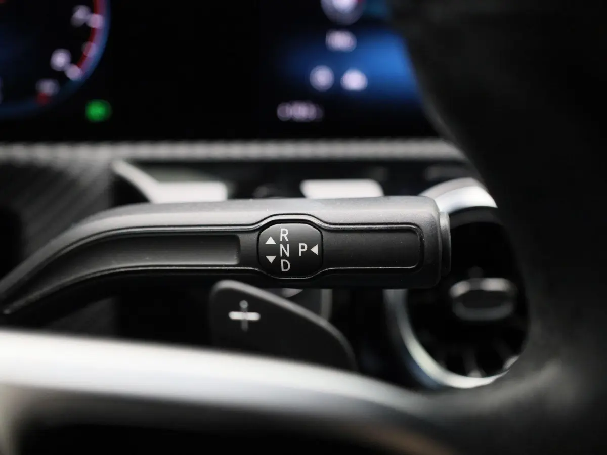 180 Business Solution | Automaat | Navigatie | Achteruitrijcamera | Stoelverwarming | Wide Screen Virtual Cockpit | Cruise Control | Climate Control | Parkeersensoren | Bluetooth | LED | Led
