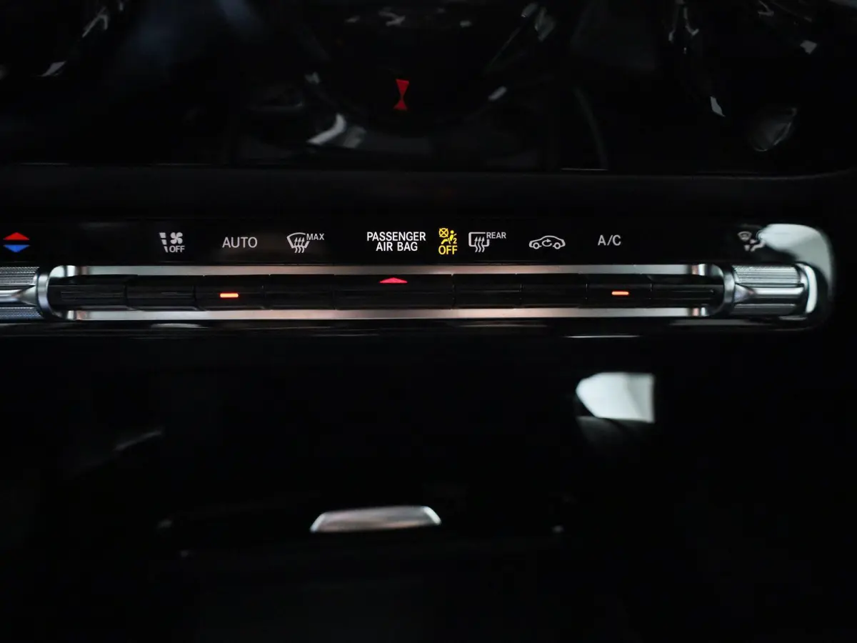 180 Business Solution | Automaat | Navigatie | Achteruitrijcamera | Stoelverwarming | Wide Screen Virtual Cockpit | Cruise Control | Climate Control | Parkeersensoren | Bluetooth | LED | Led
