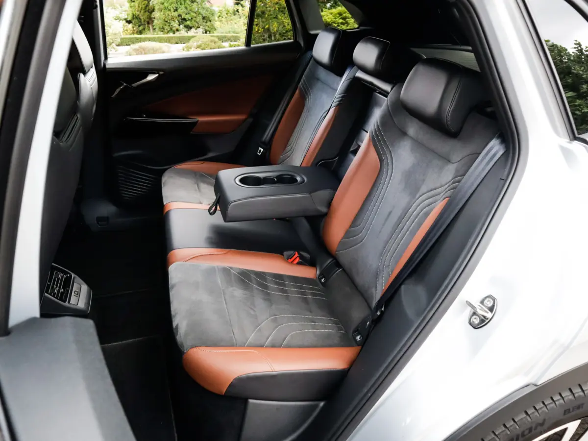Business 77 kWh 3-Fase 1e-Eig. & Dealer-Onderh. BOVAG-Garantie. NL-Auto.