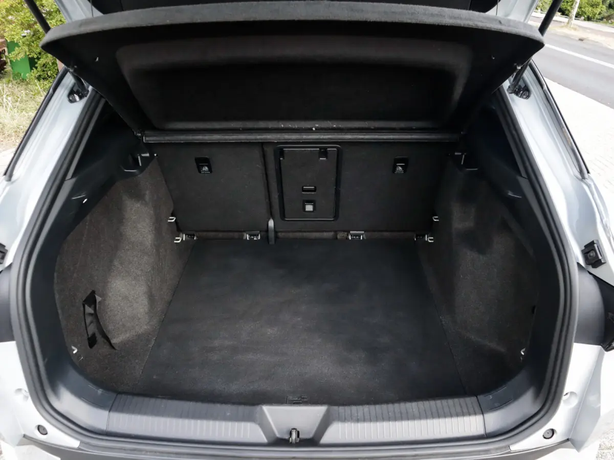 Business 77 kWh 3-Fase 1e-Eig. & Dealer-Onderh. BOVAG-Garantie. NL-Auto.