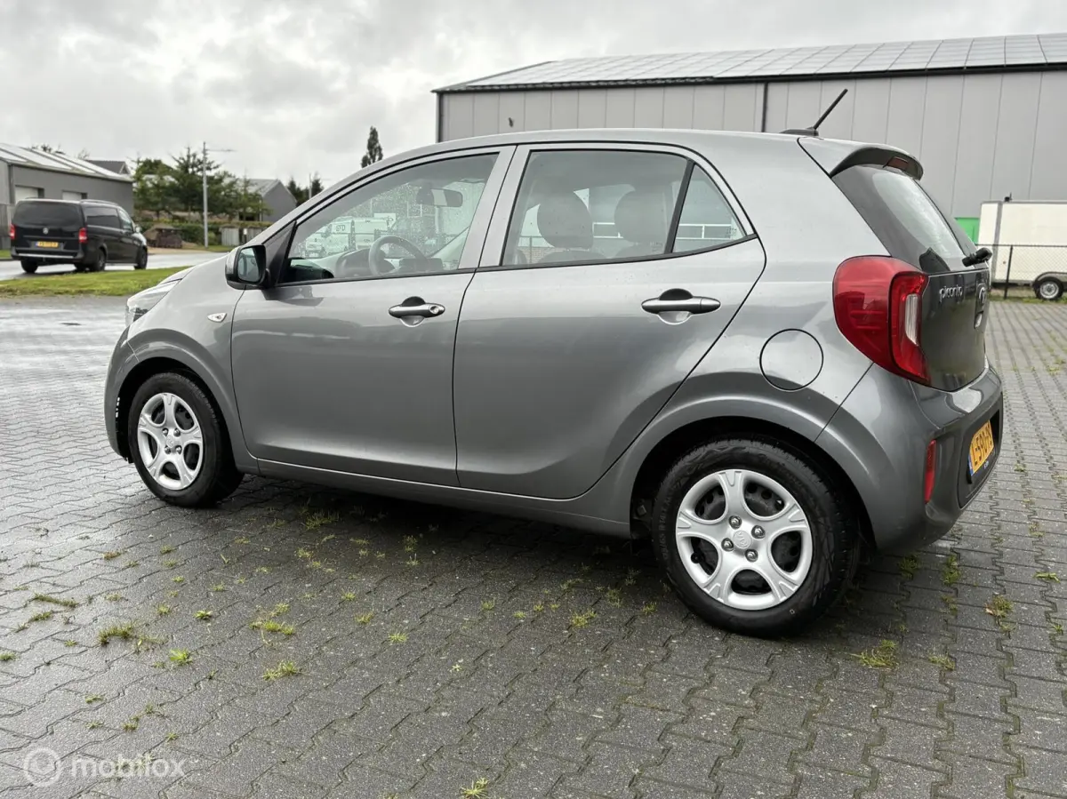 1.0 DPi ComfortLine | 5-Deurs | 67 PK | 46.256 km | Grijs Metallic | 07/2021