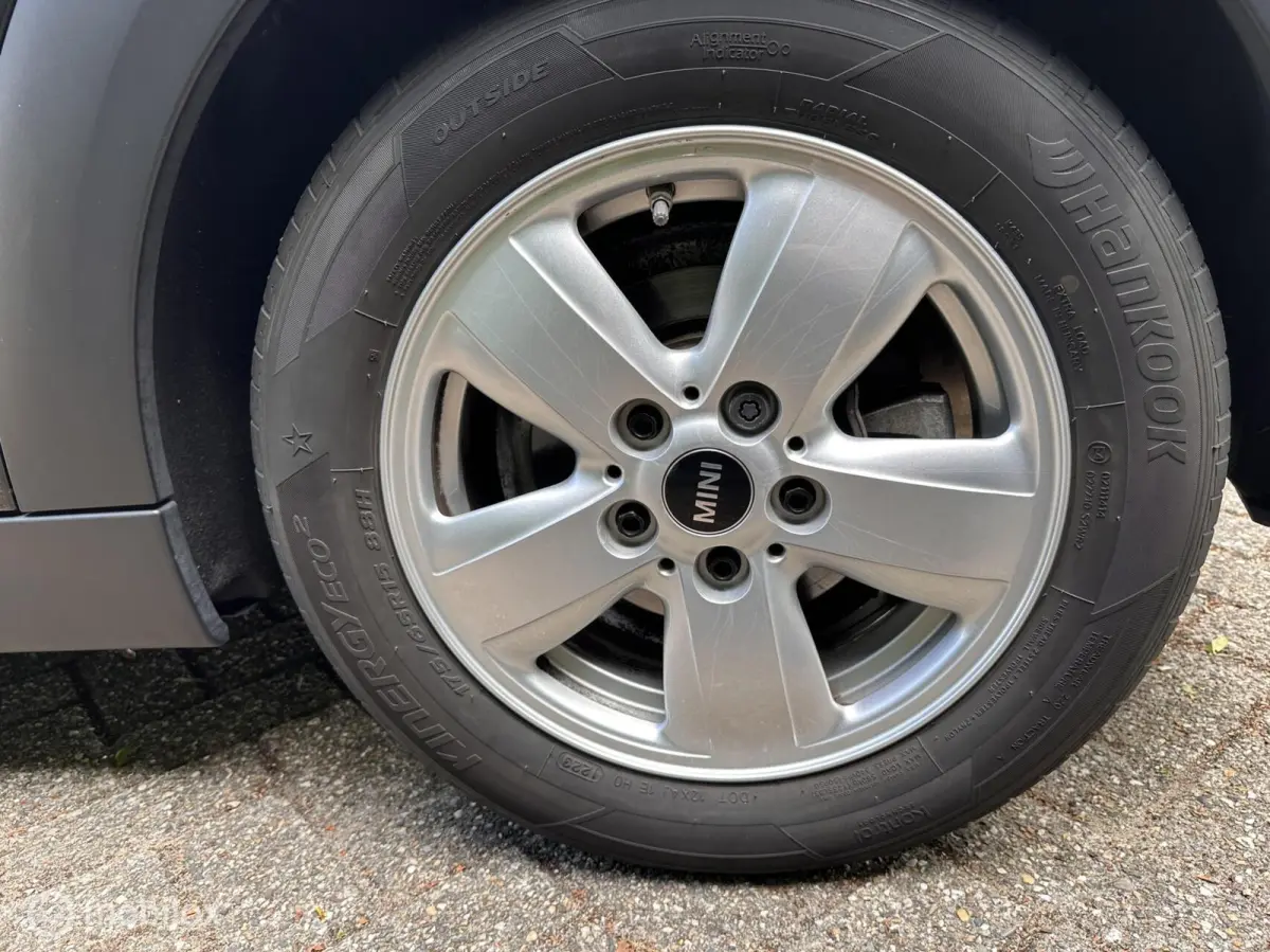 1.5 Cooper Essential automaat 2023