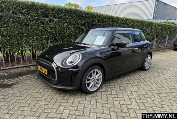 1.5 Cooper Essential automaat 2023