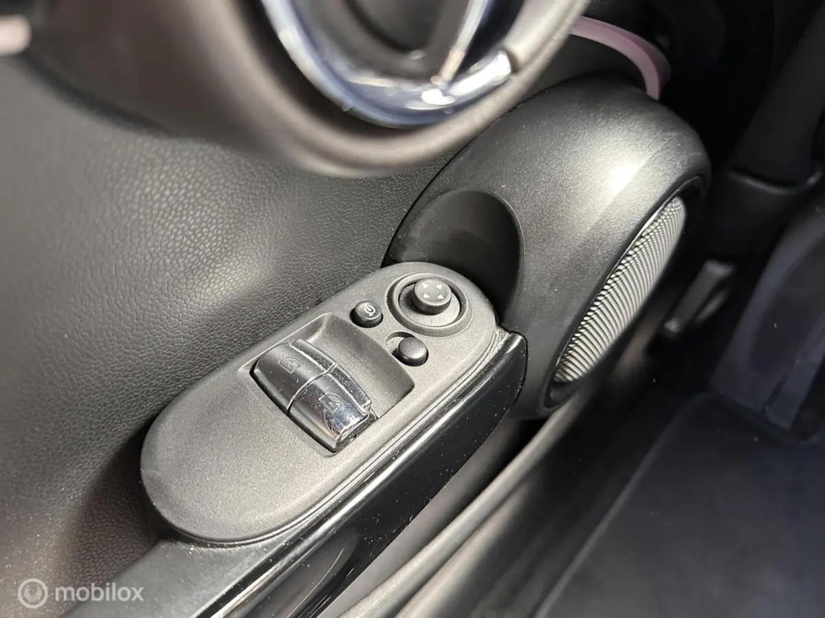 1.5 Cooper Essential automaat 2023