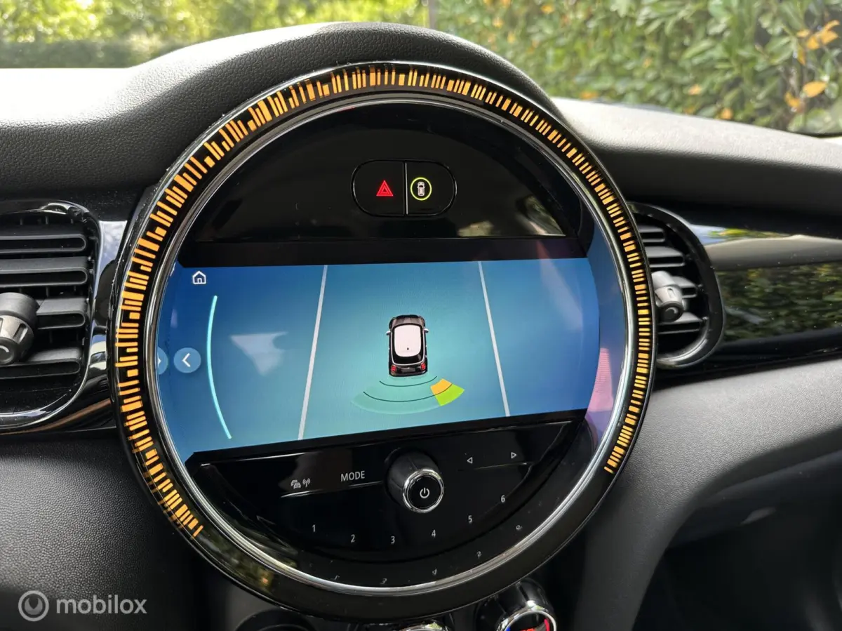 1.5 Cooper Essential automaat 2023