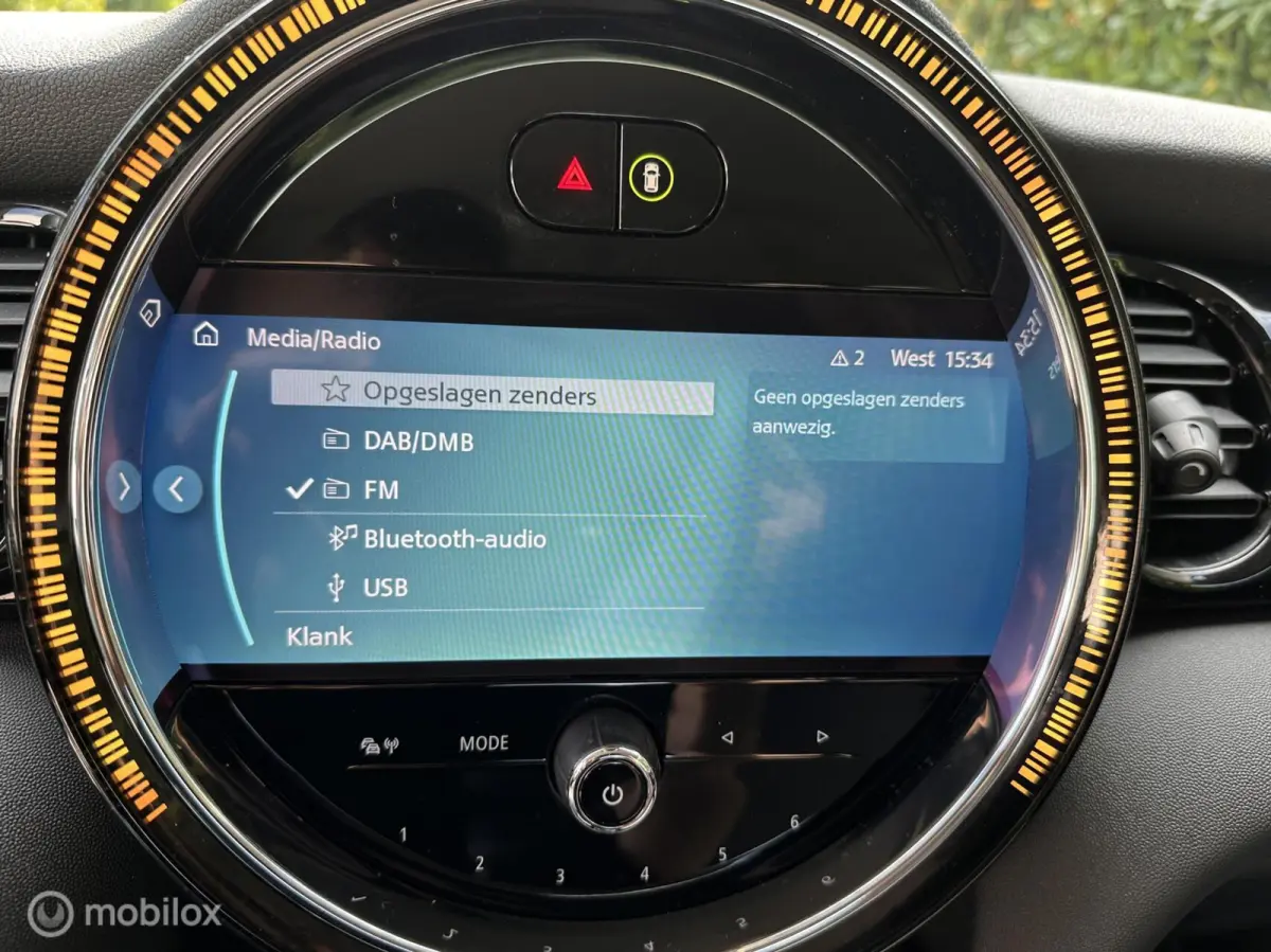 1.5 Cooper Essential automaat 2023