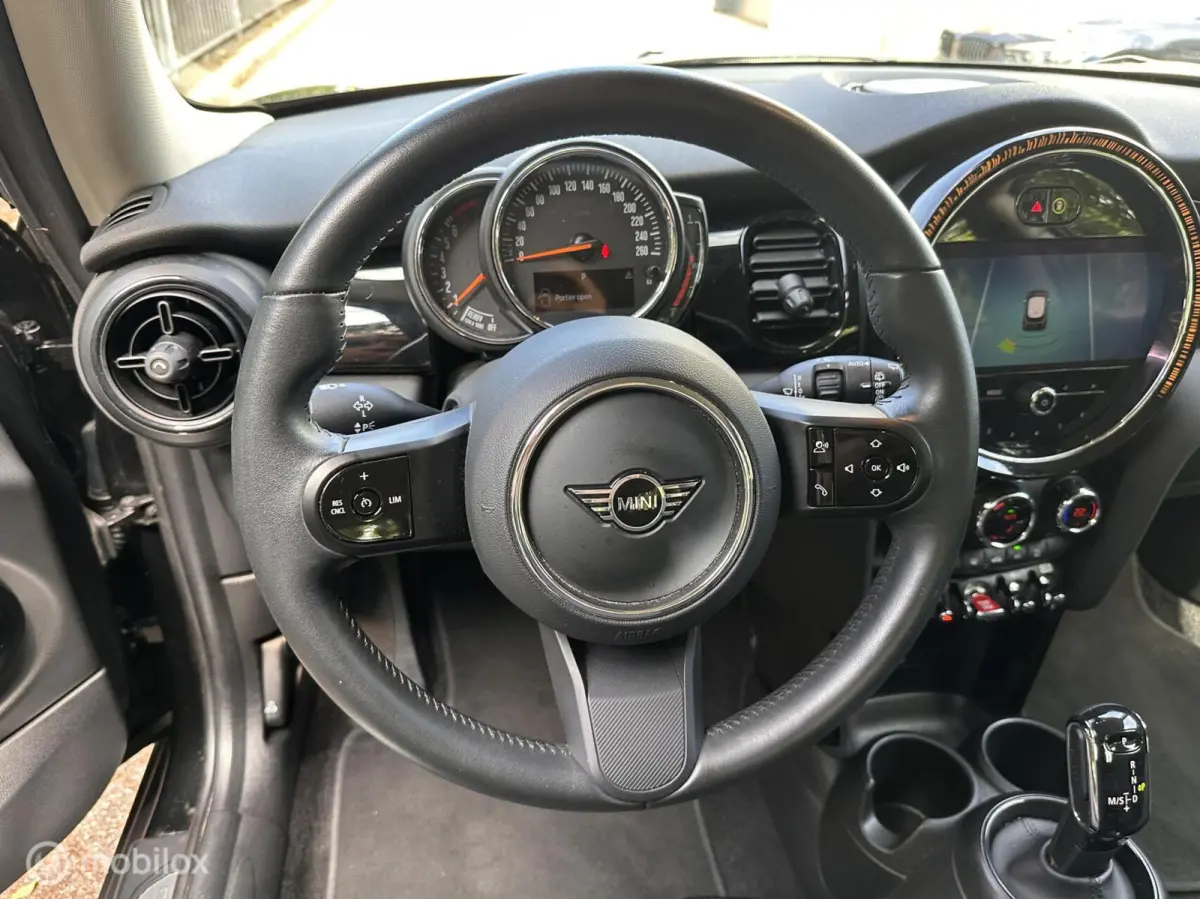 1.5 Cooper Essential automaat 2023