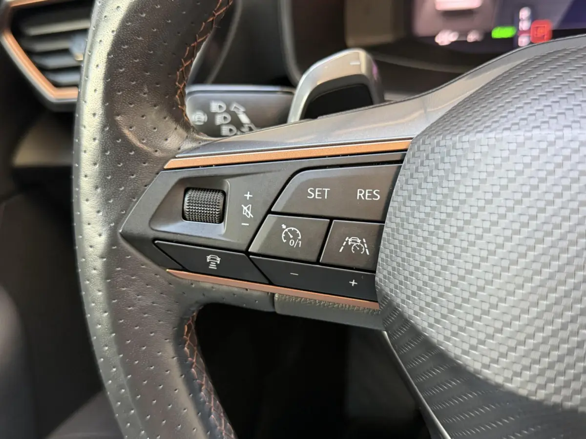 1.4 e-Hybrid Performance Automaat SoH 92,27%| Panoramadak | Trekhaak uitklapbaar | Voorstoelen verwarmd | Cruise control adaptief | Apple CarPlay/Android Auto Full-Link | LED verlichting | A